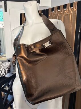 Women’s Brown Shiny Leather Tote Shoulder Bag from Peter Kent Collection